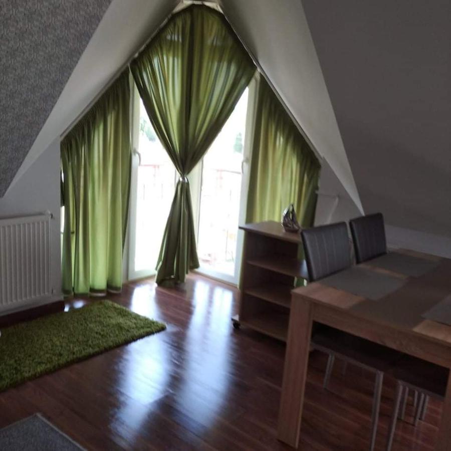Tahiti Apartman Hajduszoboszlo Luaran gambar