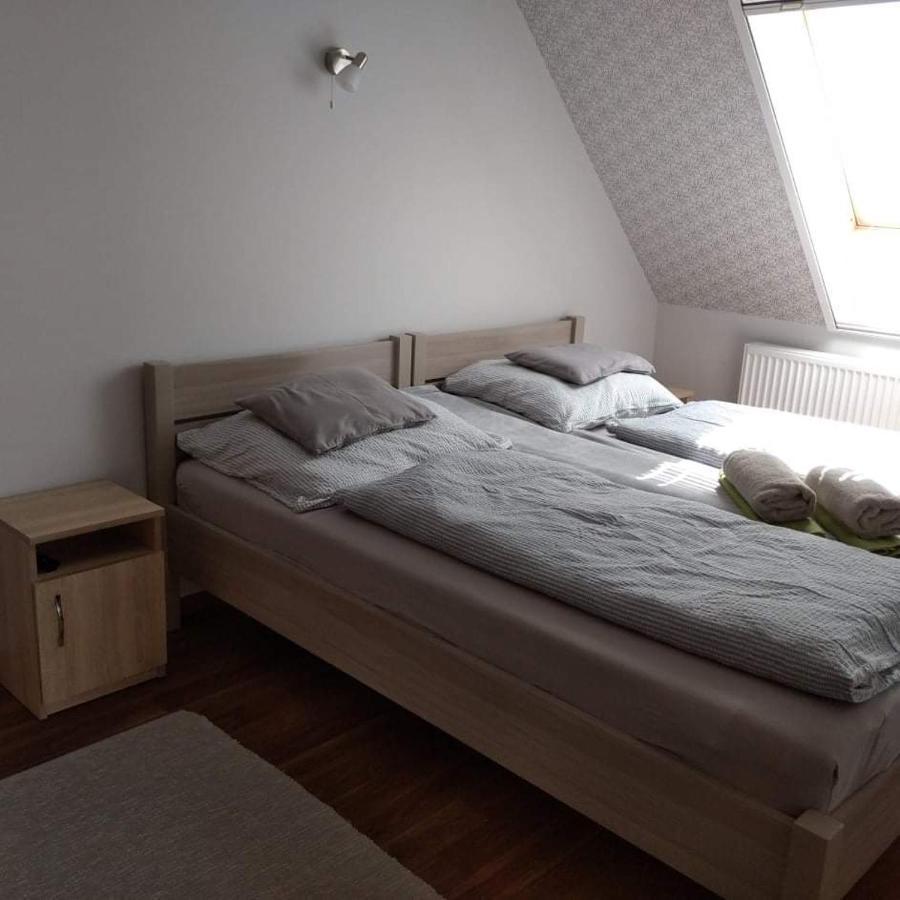 Tahiti Apartman Hajduszoboszlo Luaran gambar